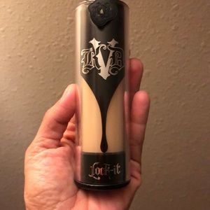 Kat von D Lock-It Foundation